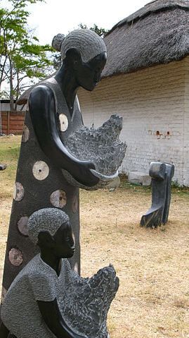 269px-COSV_-_Zimbabwe_2008_-_Arte_Shona_(7)
